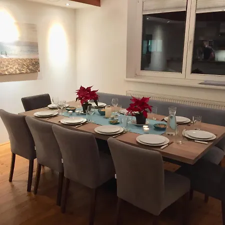 Apartment Uber Den Dachern Salzburgs